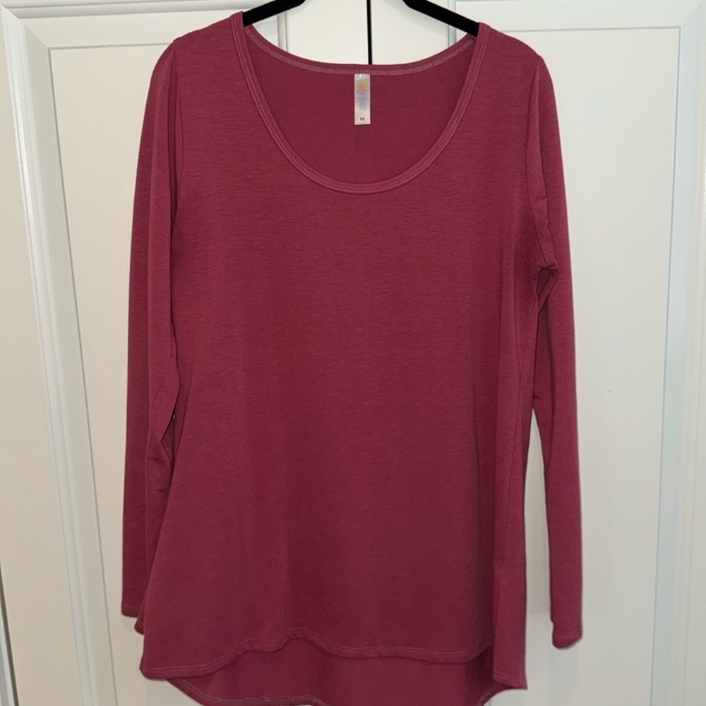 LuLaRoe Lynnae long sleeve top women’s M